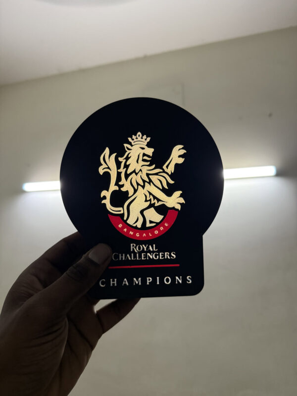 RCB Champion Lamp